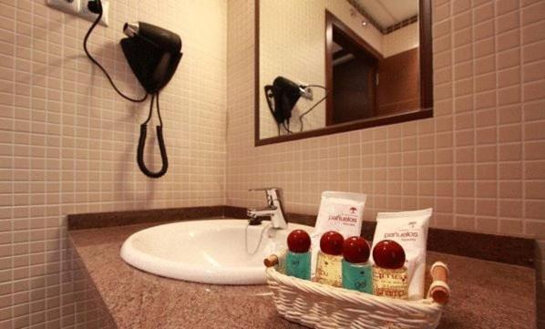 Hostal Avenida Barajas มาดริด ห้อง รูปภาพ