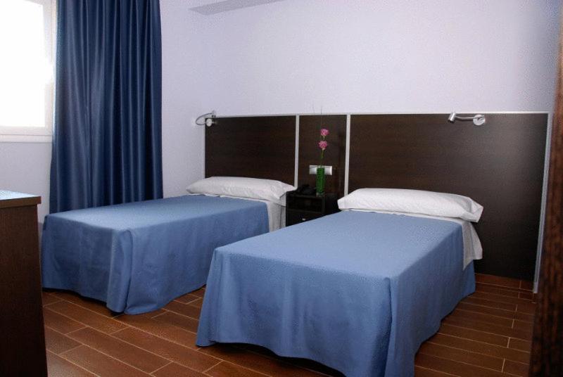 Hostal Avenida Barajas มาดริด ห้อง รูปภาพ